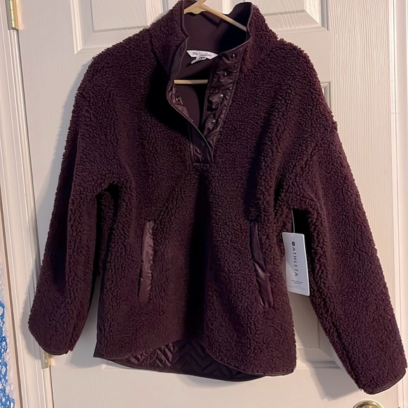 NWT Athleta Cozy Sherpa Snap Sweatshirt in Burgundy - Small - Picture 4 of 8
